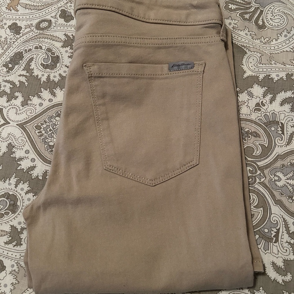 Eddie Bauer Slightly Curvy Slim Straight Khaki Tan Pants Size 6 NWOT